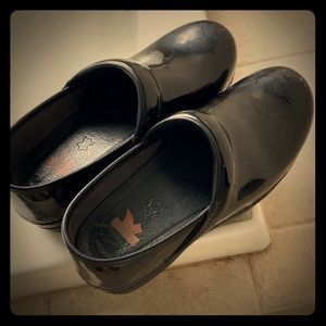 Women’s black DANSKOs